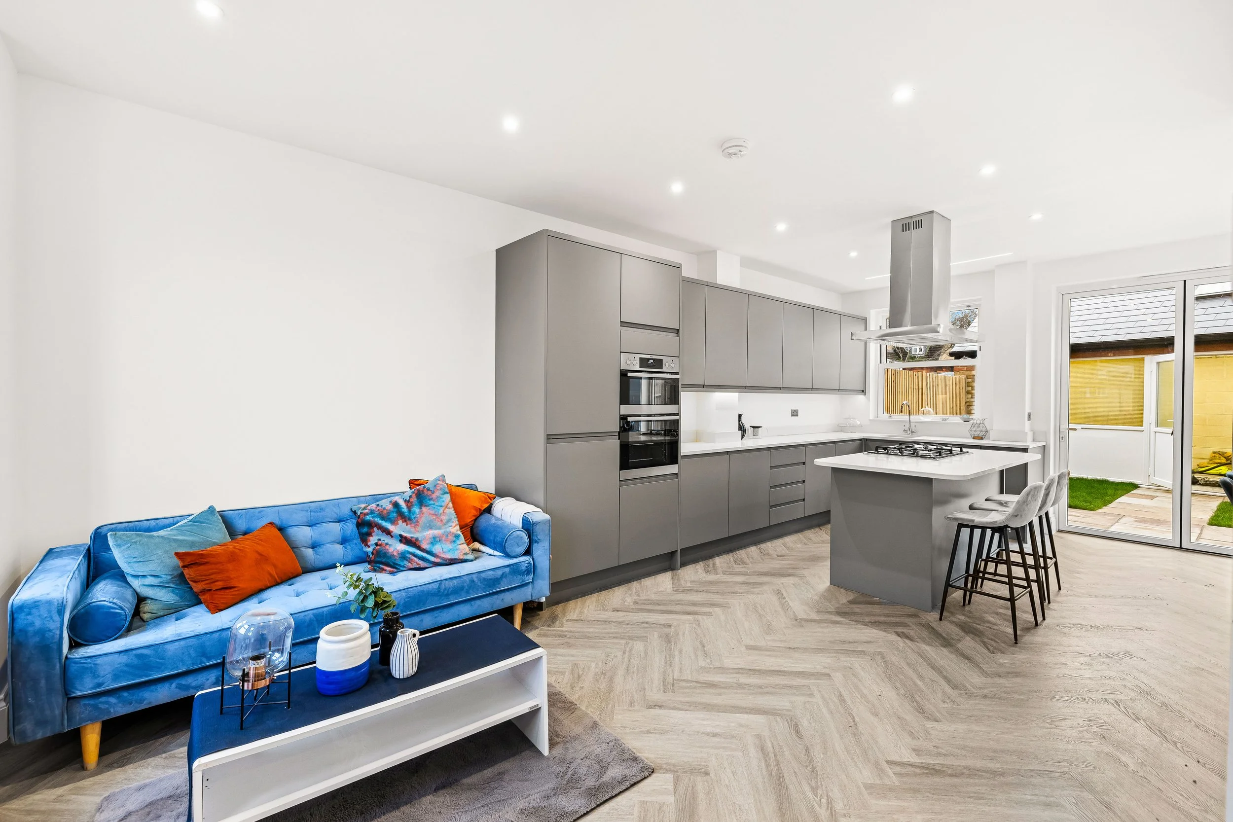 83a Sutton Common Road Less than 3MB-15.jpg