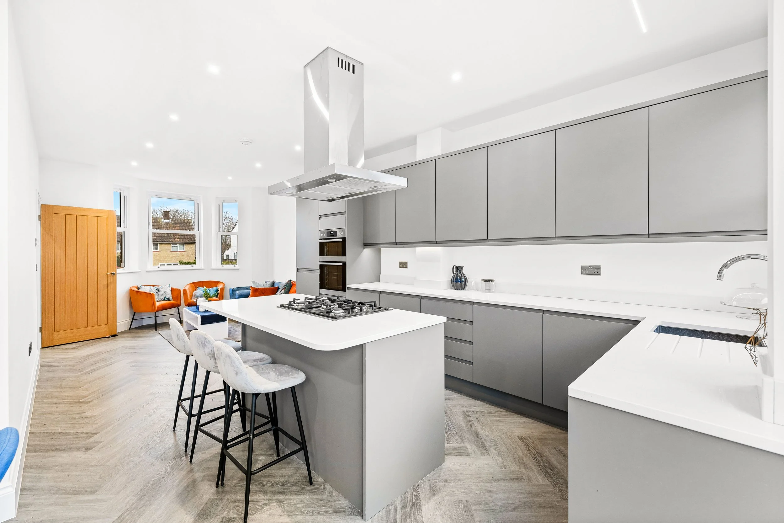 83a Sutton Common Road Less than 3MB-18.jpg