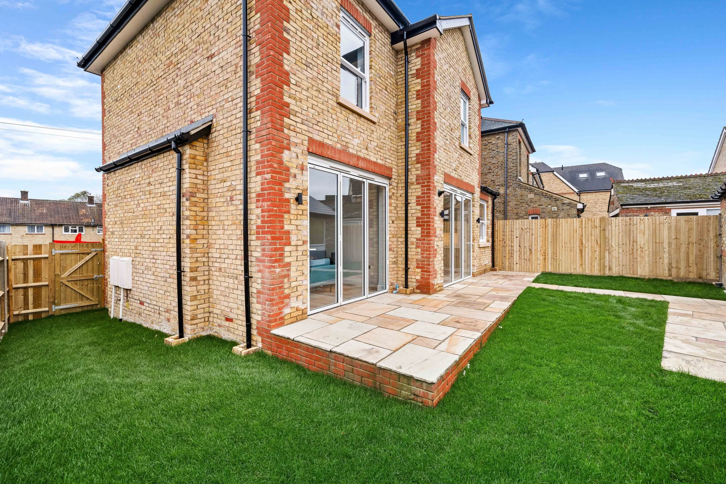 83a Sutton Common Road Less than 3MB-24.jpg