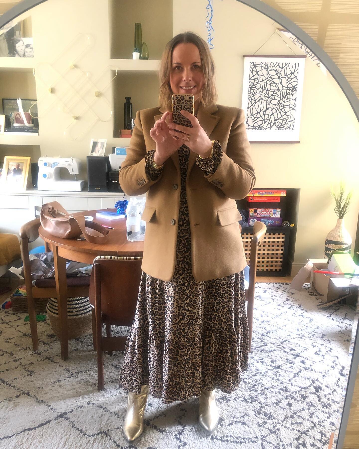 Blazer on repeat! With a @marksandspencer dress this time - and of course the golden boots of joy 🤩 Had a lovely meeting with @pibnetwork this morning, so good to see @michelleharvey.lifecelebrant @pointofviewglazingltd @georginaloom @lifeinmags @ou