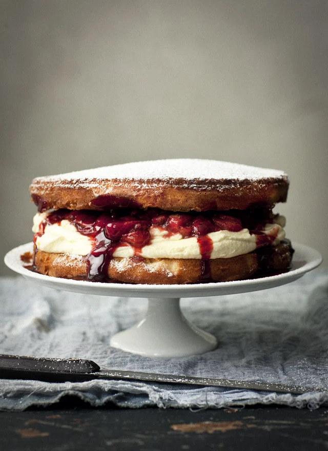 WKA_STRAWBERRY-LEMON-SPONGE1.jpg