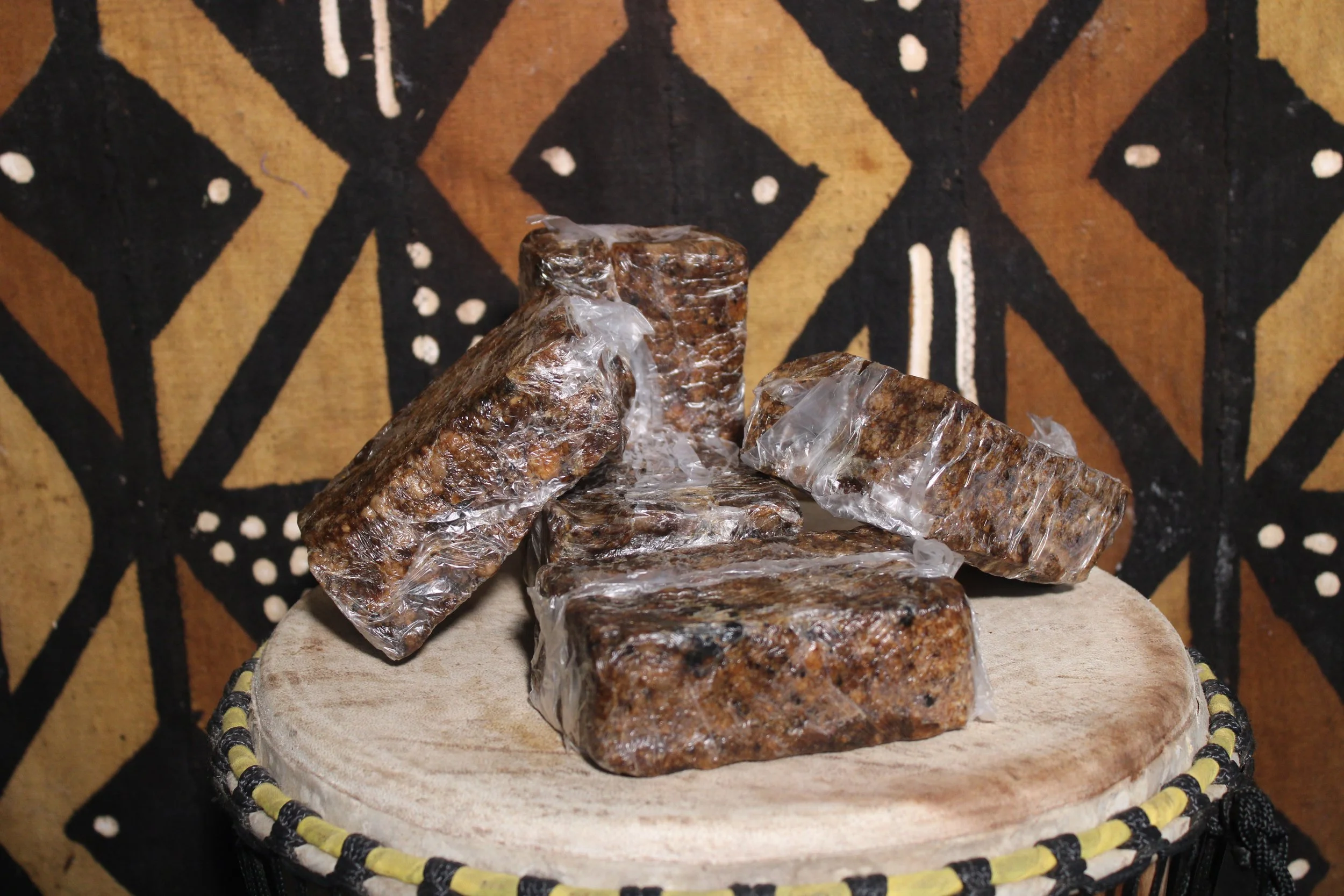 BLACK SOAP BAR