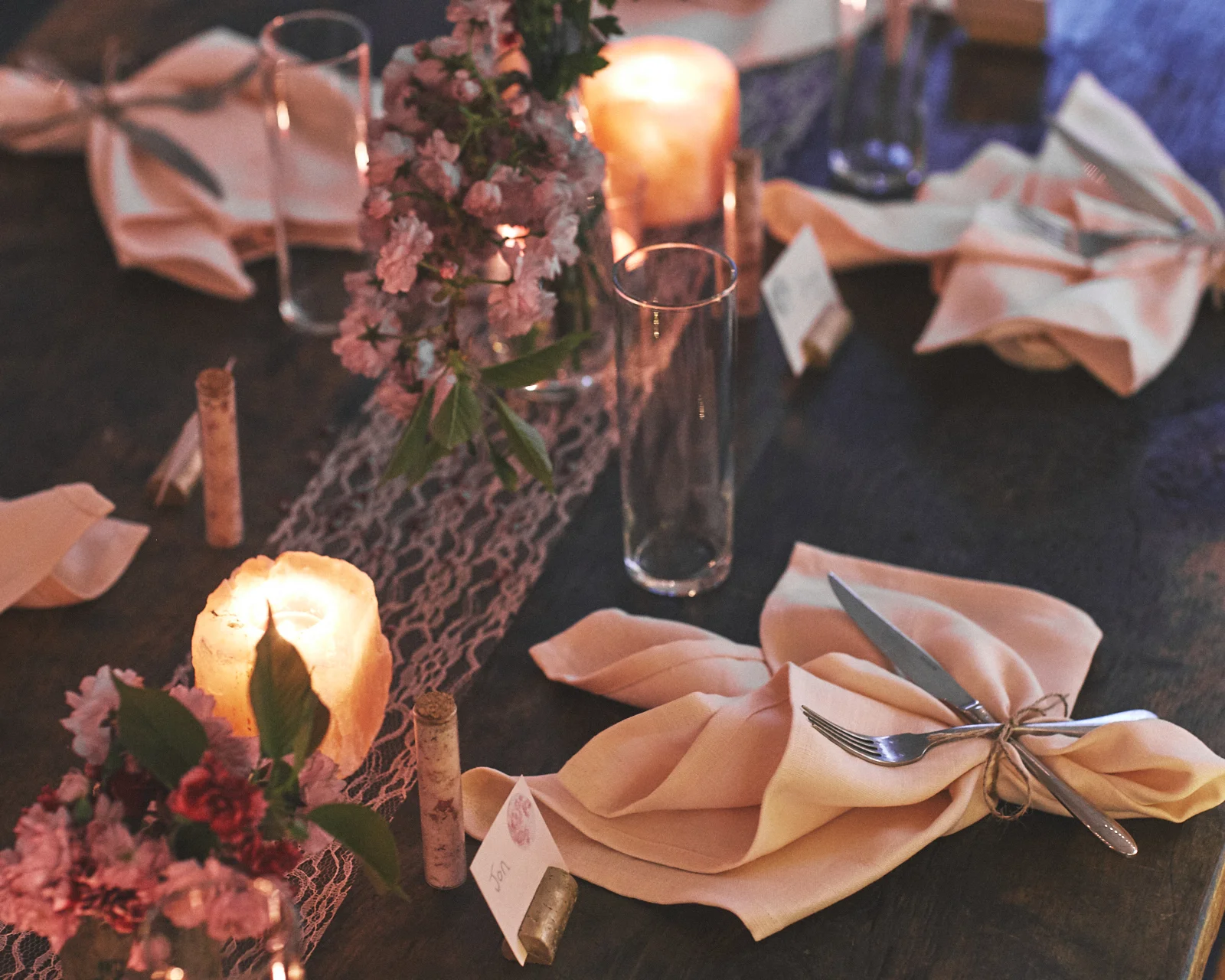 042419_PinkMoonDinner_Setup_0028.jpg