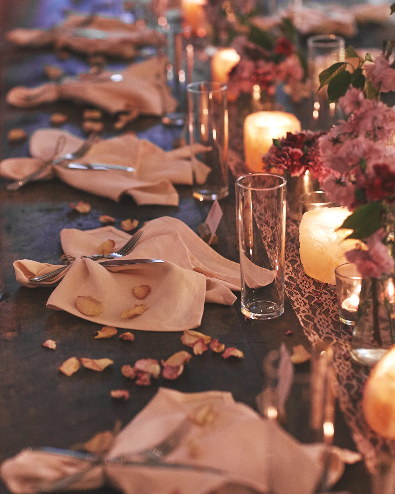 042419_PinkMoonDinner_Setup_0040.jpg