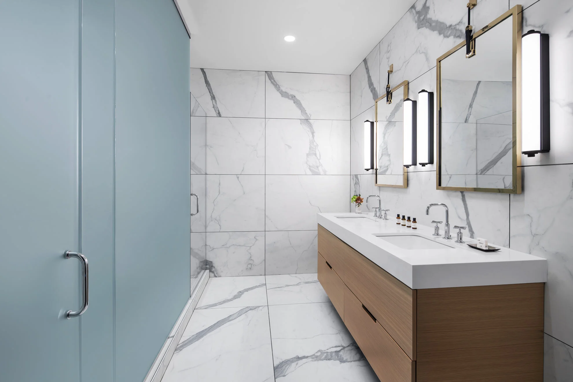AK_PITAK_Presidential_Bathroom_1.jpg