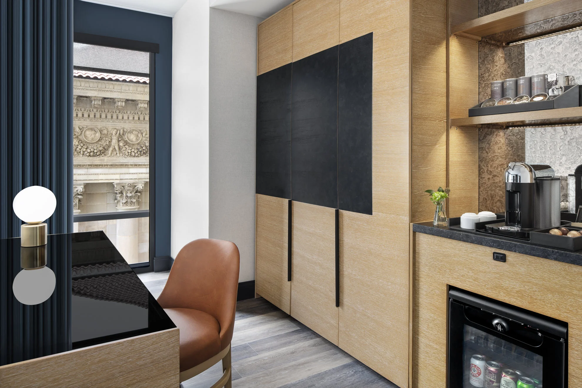AK_PITAK_King_Corner_Wet_Bar_Area.jpg