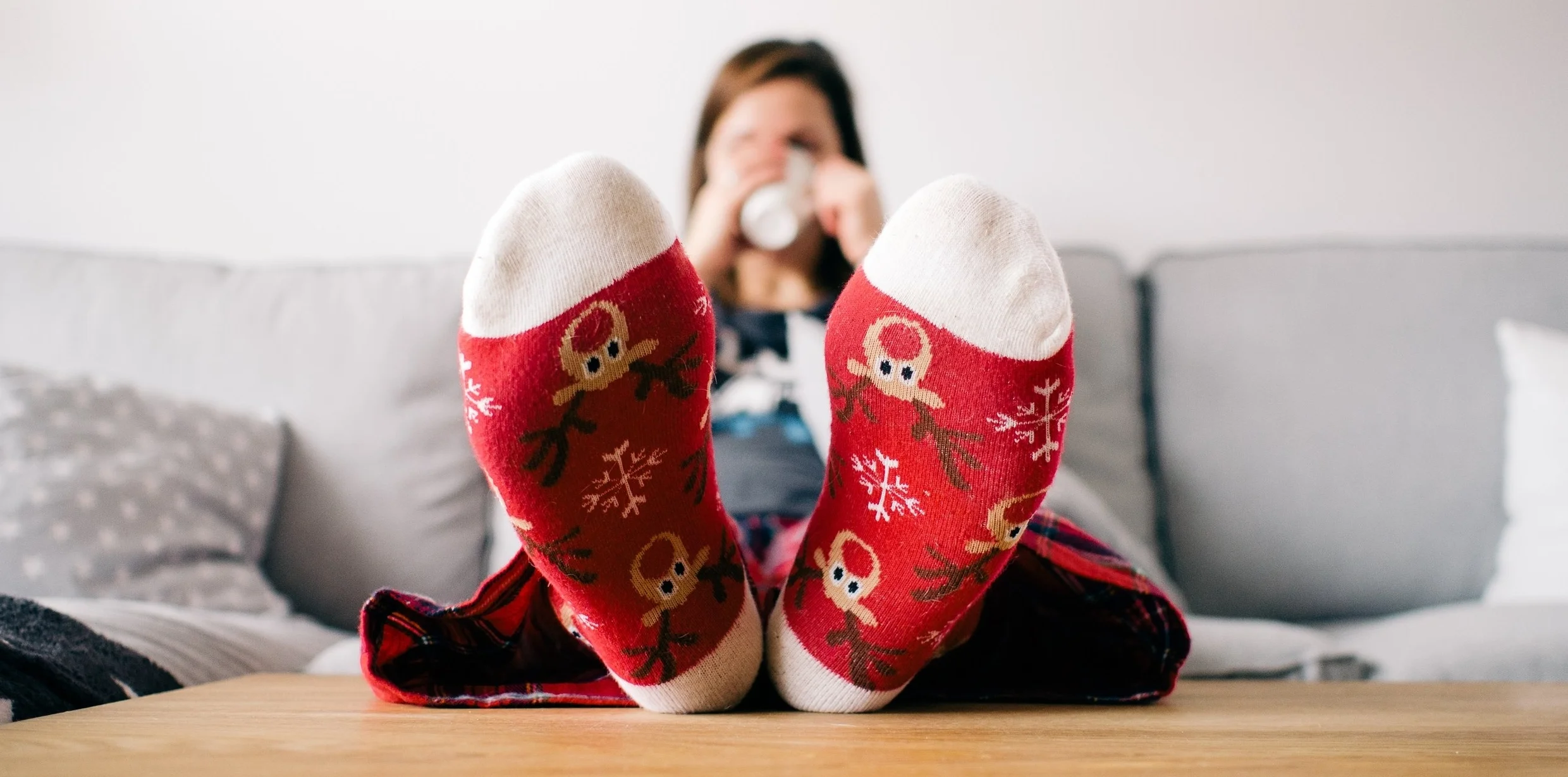 christmas-couch-feet-85842.jpg