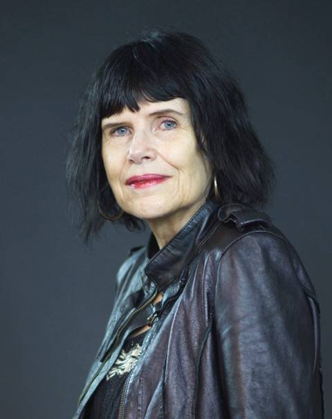 Alexis headshot II.jpg
