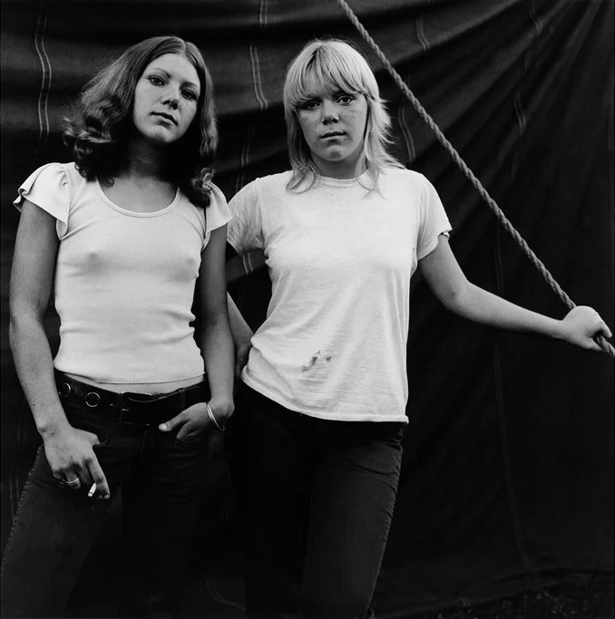 Debbie and Renee from Carnival Stripper © Susan Meiselas