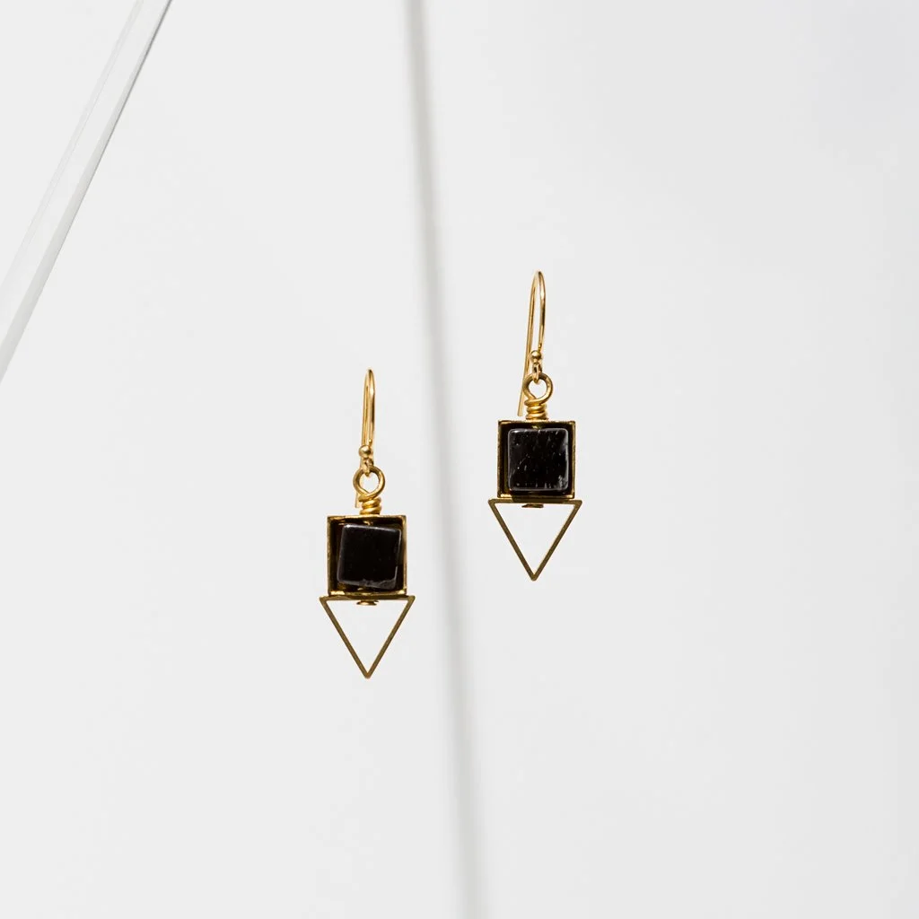 pique earrings onyx.jpg
