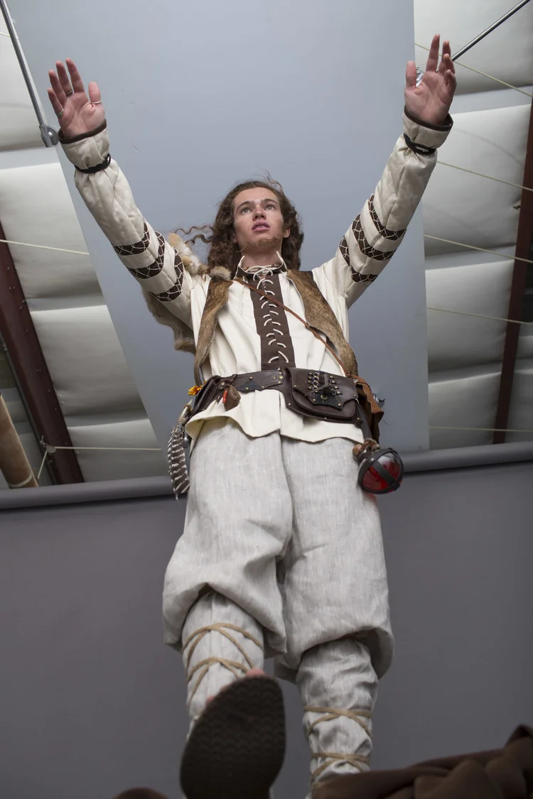 An early concept for The Fool was to shoot him from below, falling backwards off the cliff's edge.