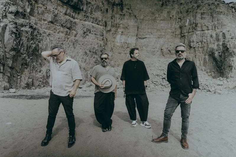 Love of Lesbian presenta «La Hermandad (La Coral Caníbal)»: un banquete de complicidad