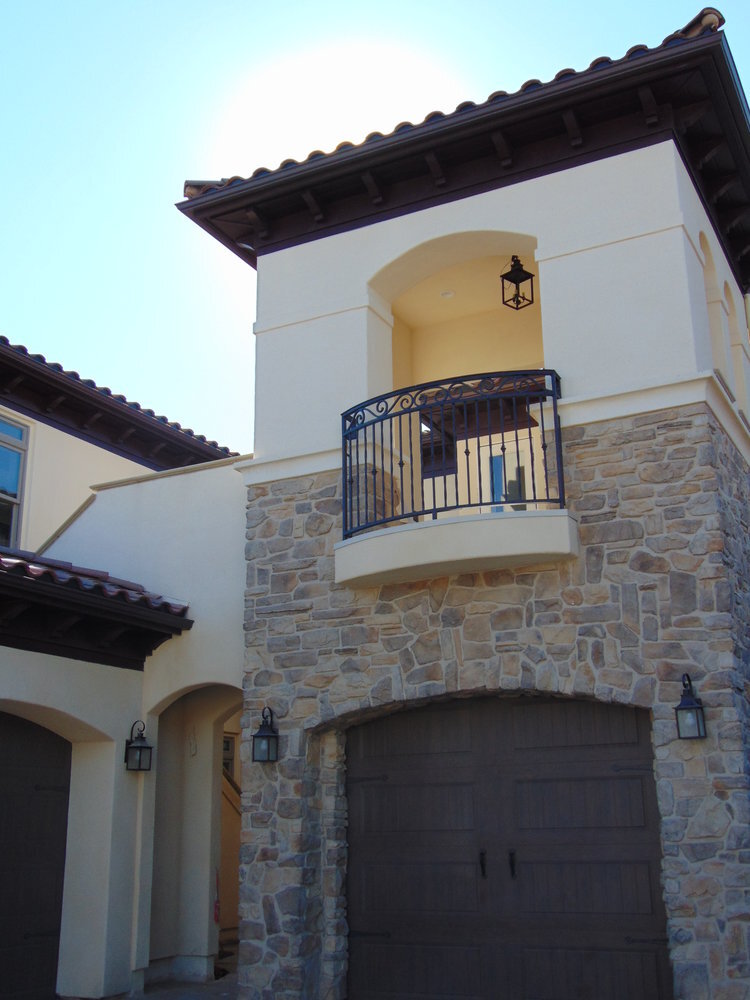 02-yngarchitects-custom-home-01-tuscan-style-fountain-valley-ca.jpg