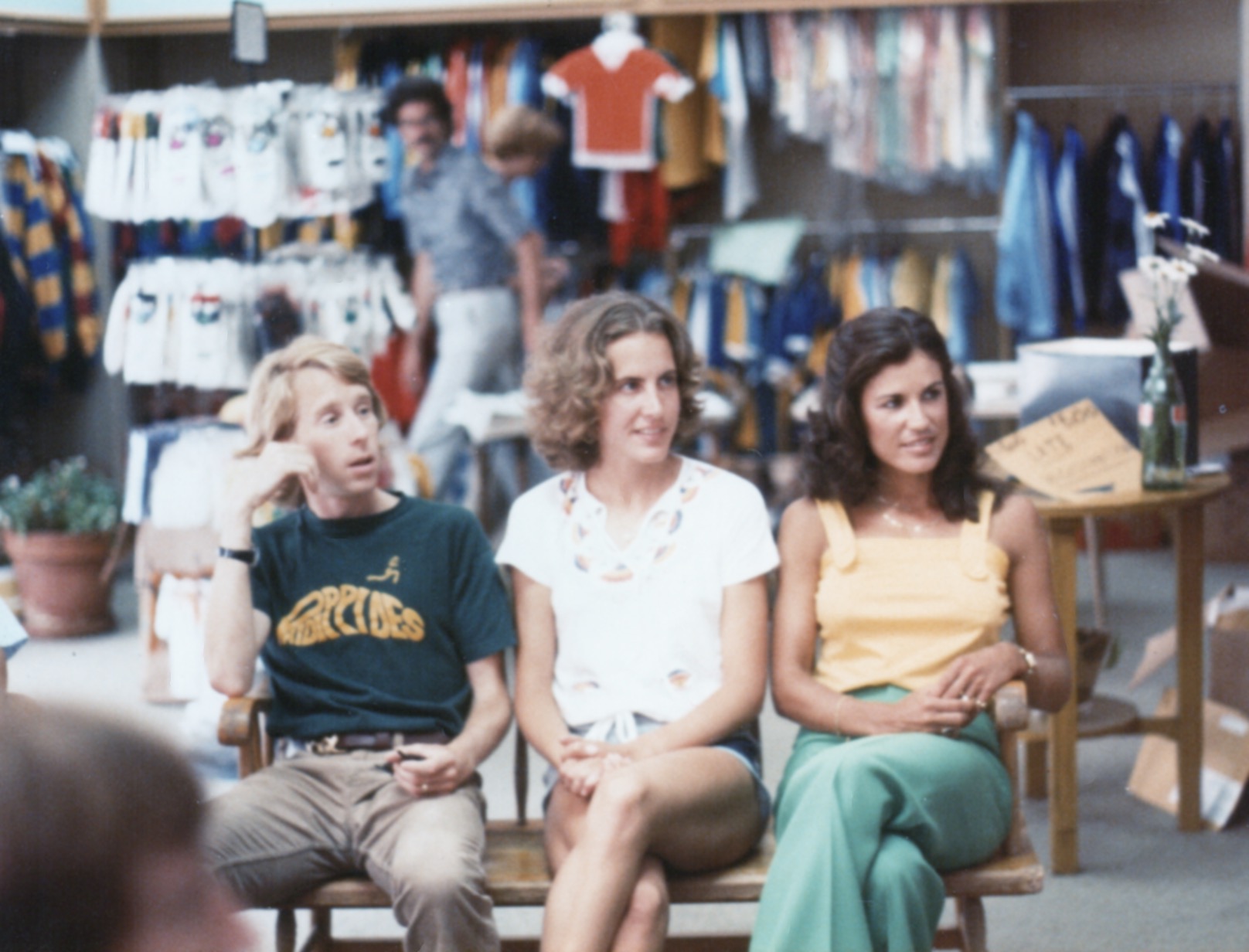 Race headquarters was Galloway’s Phidippides Running Store. In this photo, the legendary Bill Rodgers sits in the store with eventual race winner and U.S. 10K record holder (at the time) Peg Neppel and five-time Peachtree winner Gayle Barron.