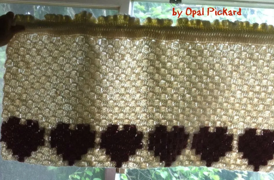 Heart Valance, C2C Crochet Pattern