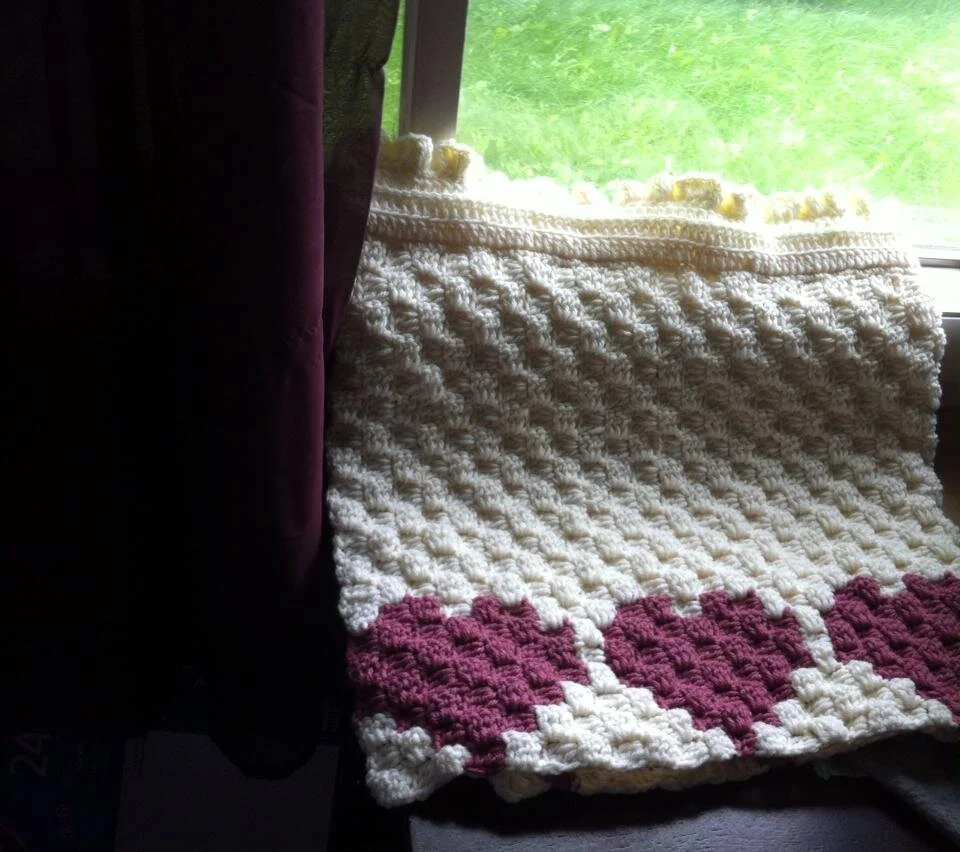Heart Valance, C2C Crochet Pattern