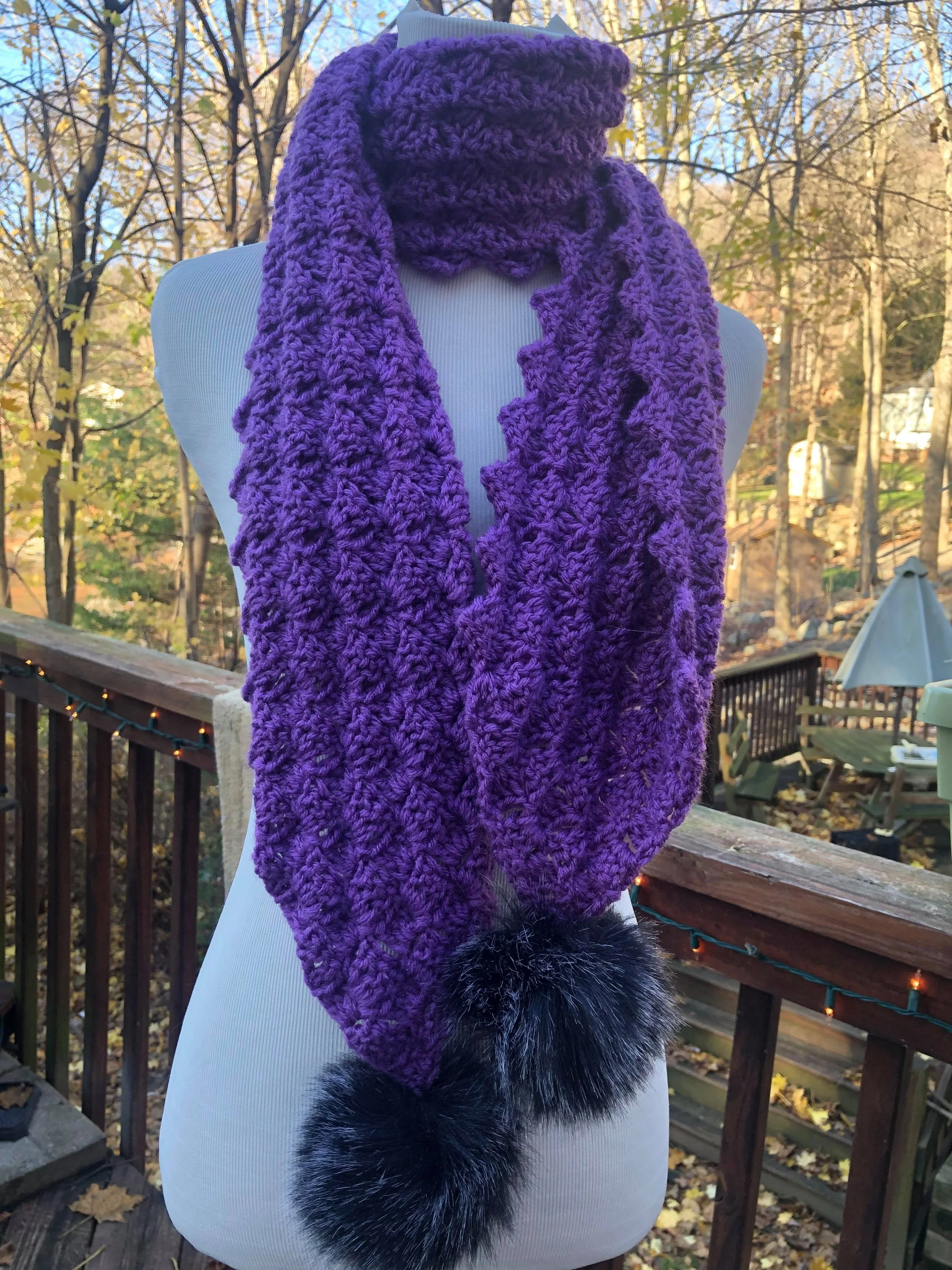 Tassel Scarf-theCrochetcouch-Kimlatshaw.jpg