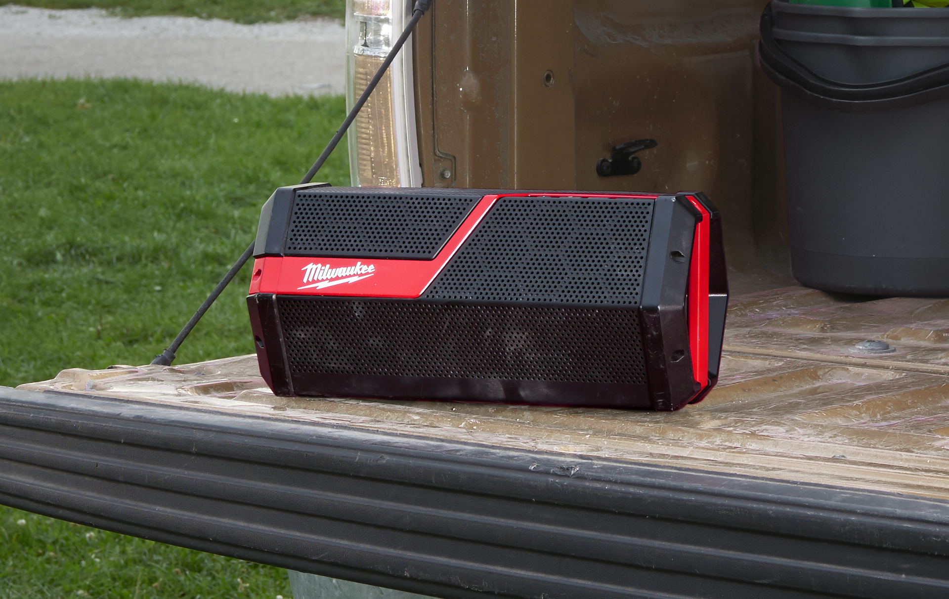 Milwaukee® Wireless Jobsite Speaker Product Design 2