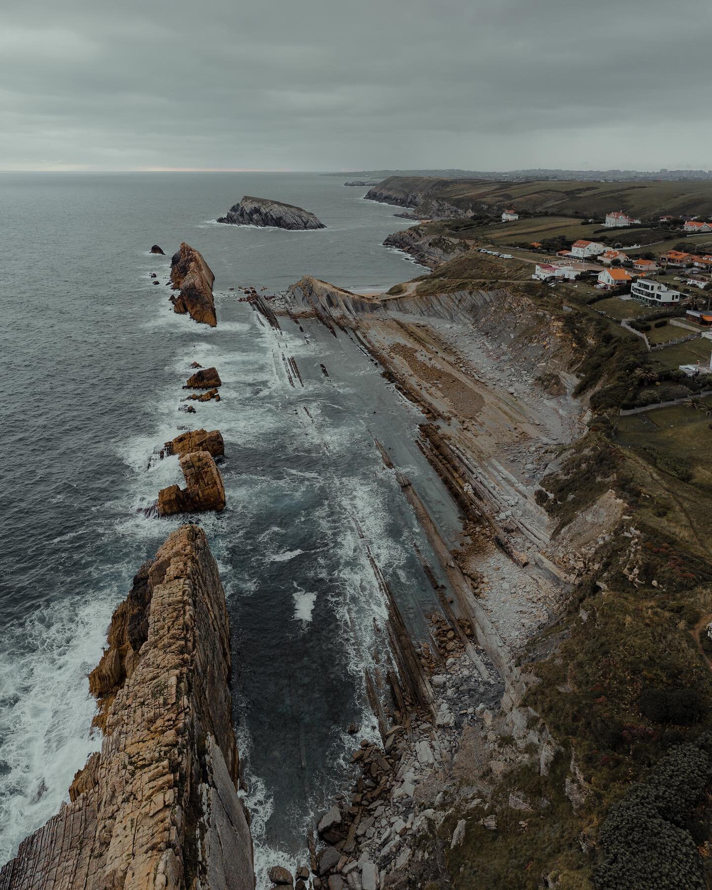 Rough waters and rocky outcrops on Spain&rsquo;s rugged north coast. Now that we have our camper van we can&rsquo;t wait to head back to this beautiful part of the world sometime in the future!
.
.
Edited with my new &lsquo;Cinematic Collection&rsquo