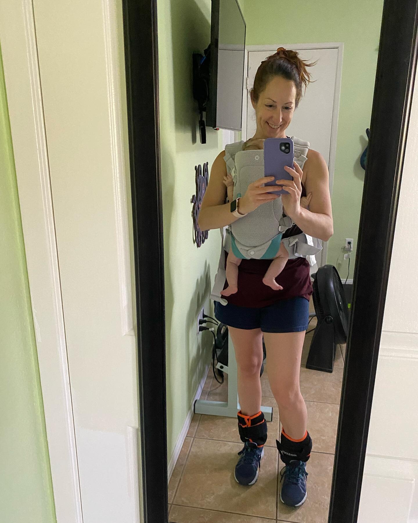 Baby refusing to nap + determination to workout = ankle weights and baby wearing all afternoon 🤷🏼&zwj;♀️👶🏼👍🏻 

#whateverittakes #fitness #ﬁtness #postpartum #10weeksold #babygirl #gymbuddy #naptime #workout #fitnessjourney #workoutmotivation #g
