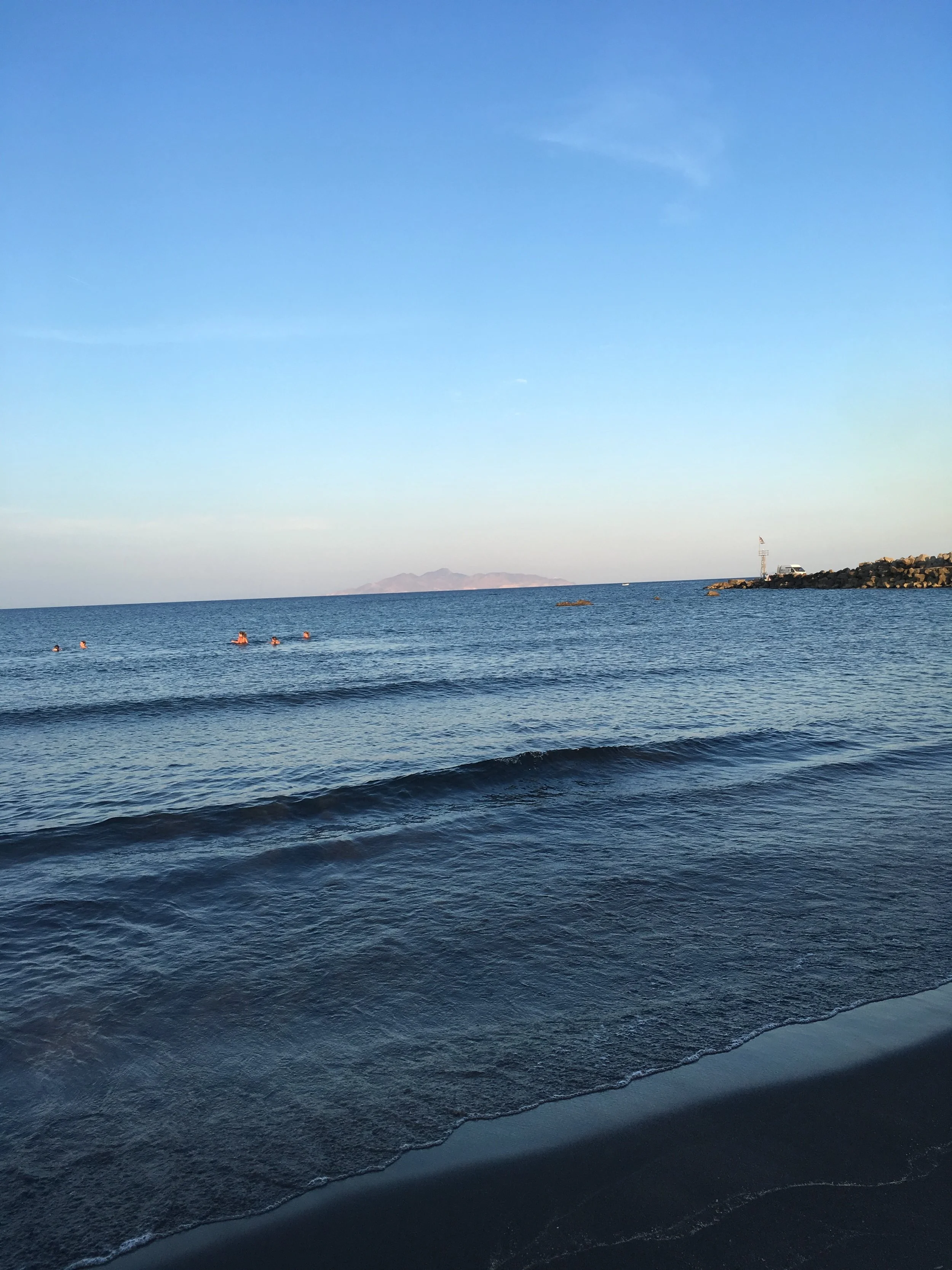  Mono Lithos Beach 