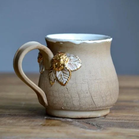 I think there's something really special about buying from an artist who hand crafts their work with such detail. And it's definitely very hygge. Terre Ferme 's online shop is currently sold out (that's the thing about beautiful hand-crafted products - no mass production) and will be releasing new items at the end of September. I recommend checking them out then if you want to drink your coffee from a work of art!