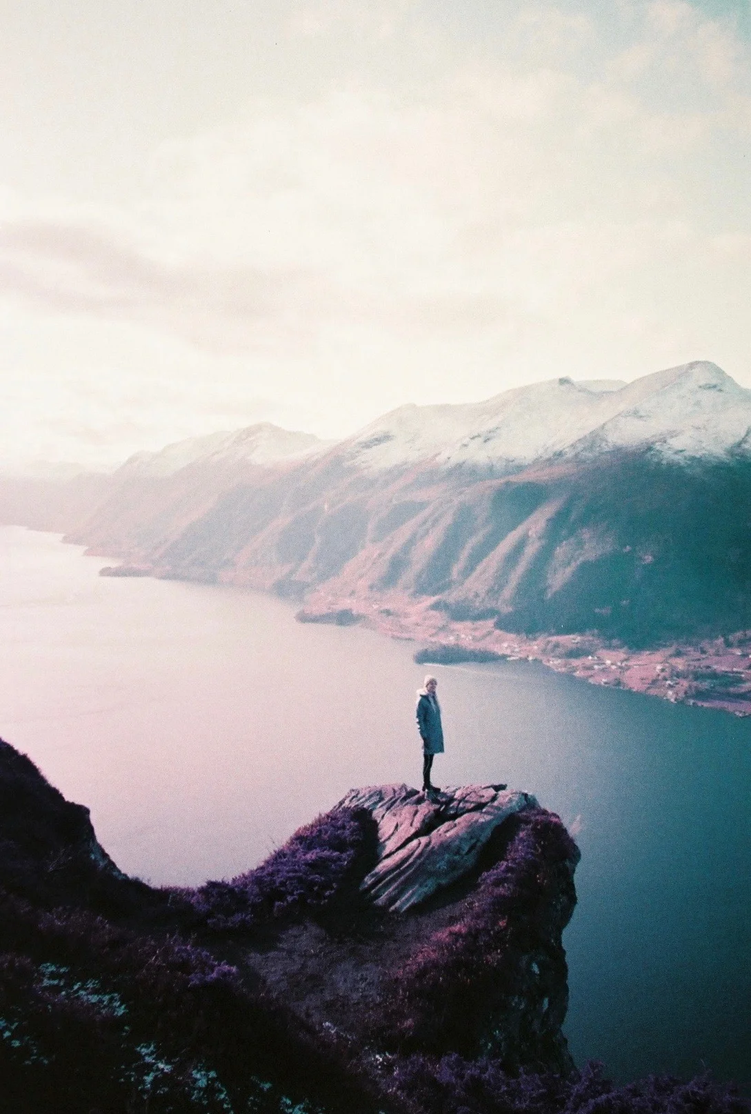 Infrared Universe: Minolta Riva Zoom 75w + Lomochrome Purple
