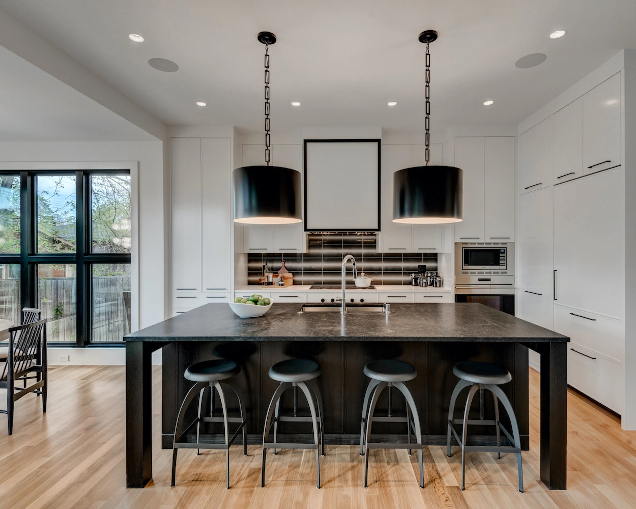 SAM 2313 Kitchen .jpg