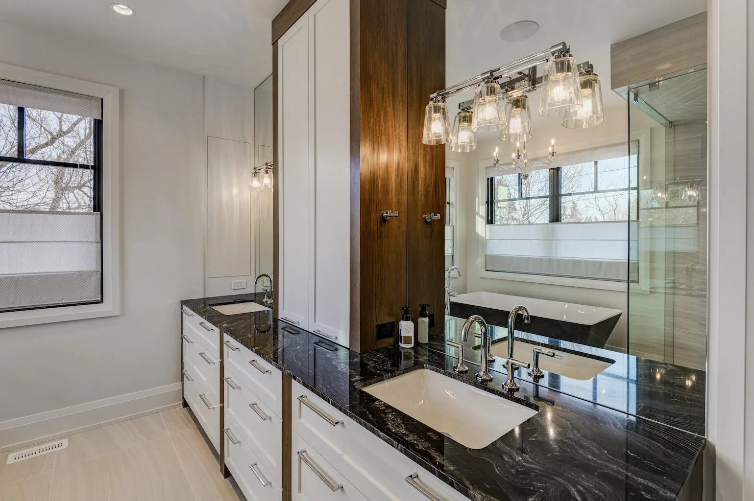 SAM 1424 Photo 7 Ensuite.jpg