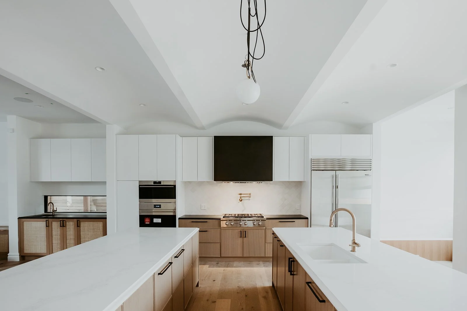 SAM 3817 Kitchen.jpg