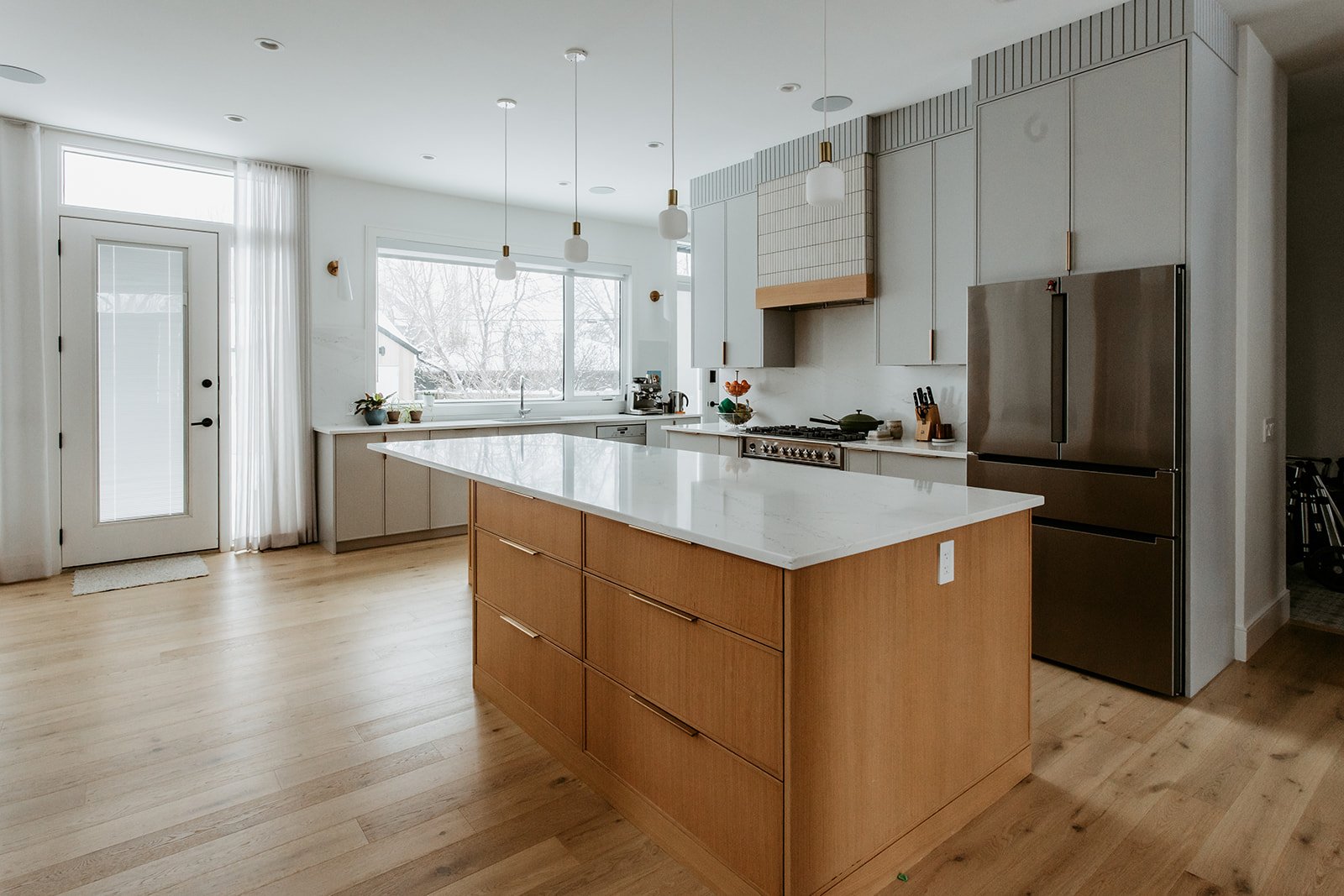 SAM 2135 Kitchen.jpg