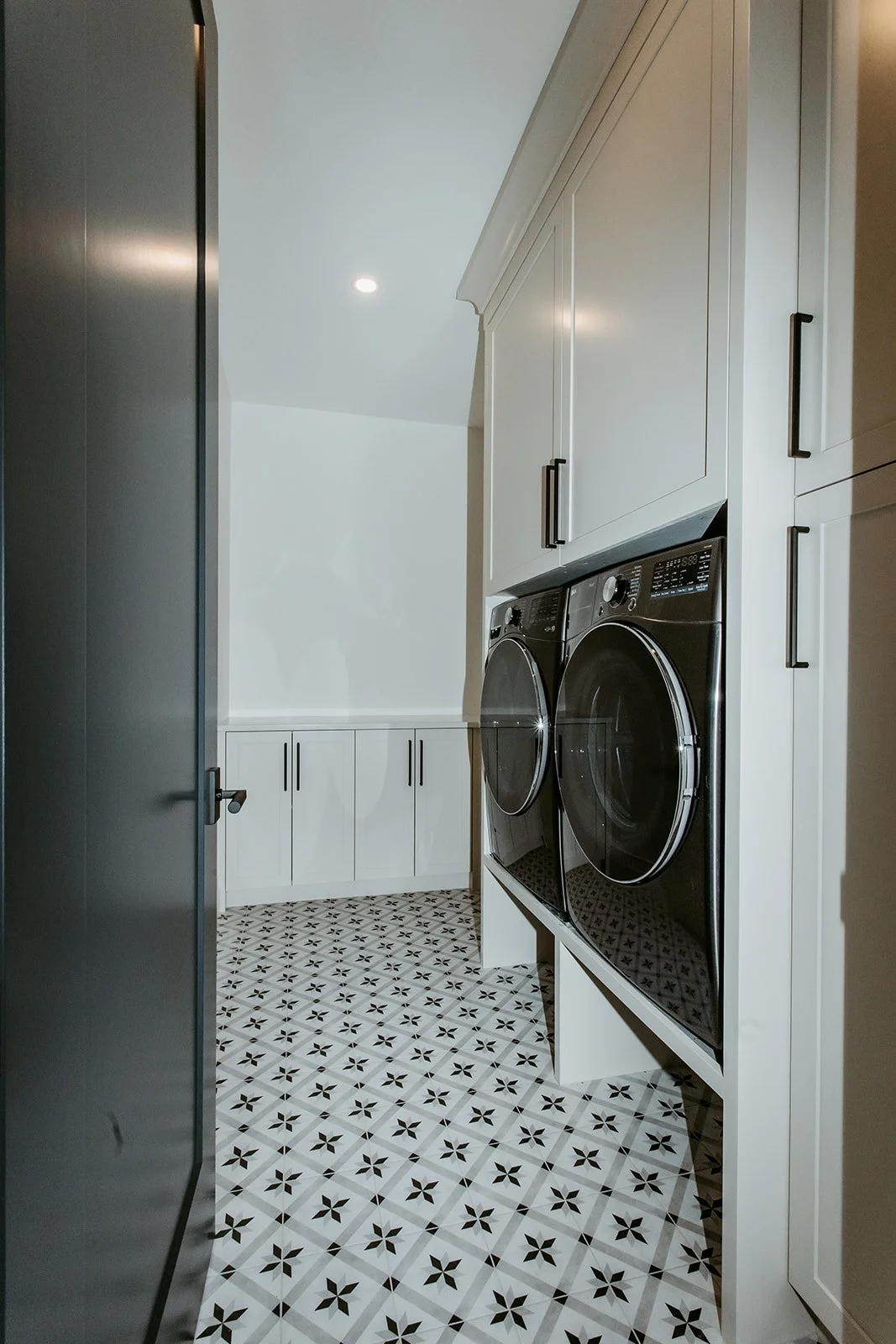 SAM 4611 laundry 2.jpg