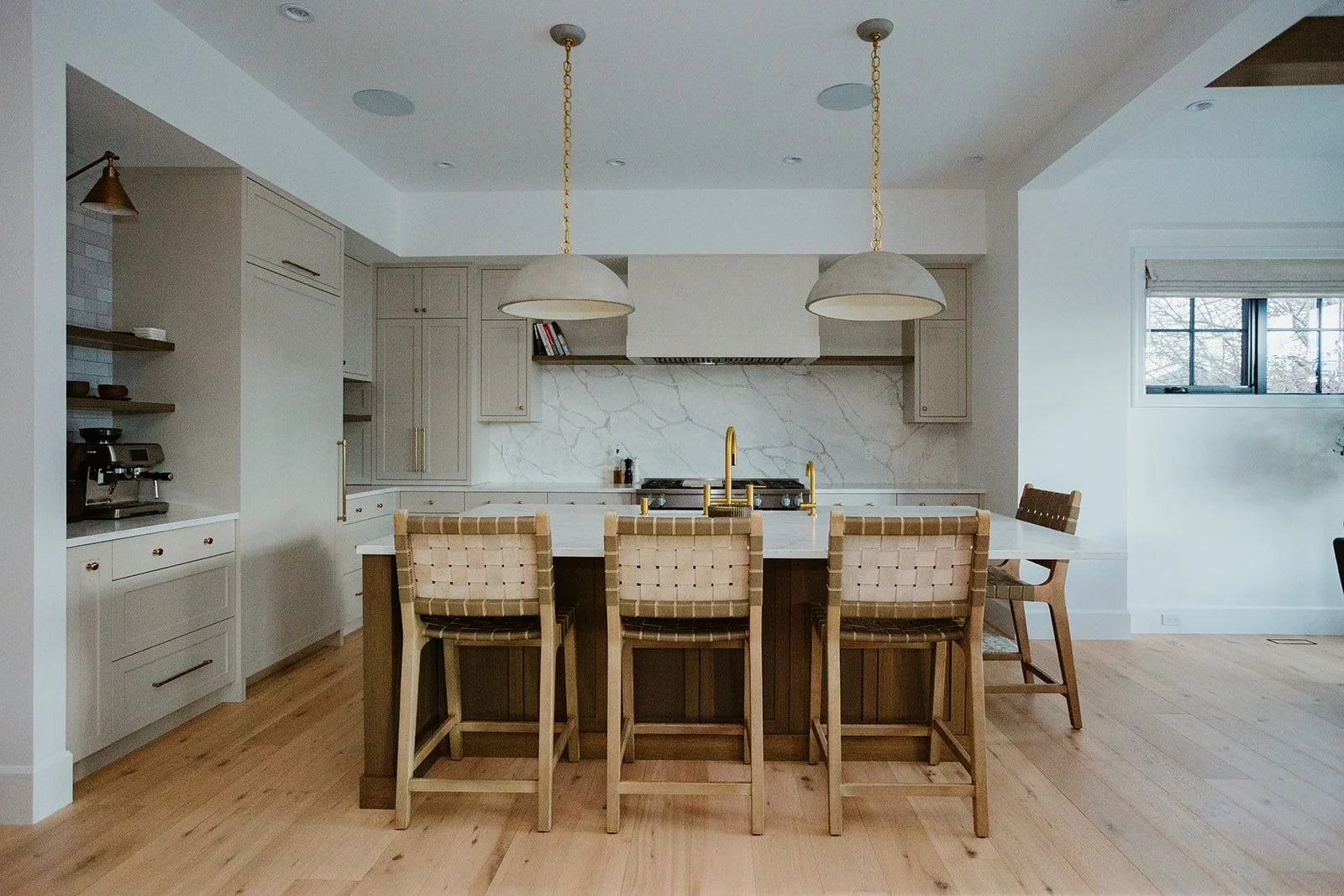 SAM 2123 Kitchen.jpg