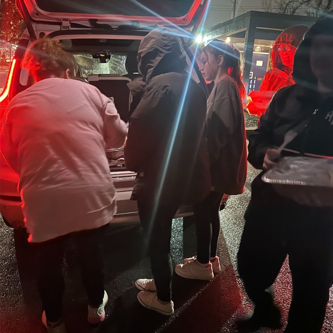 Our dedicated team is back out serving in the streets tonight! 

We are so thankful for the faithful work this team does each and every week. They truly are changing the world through hot meals, warm hugs, and life-giving conversations.