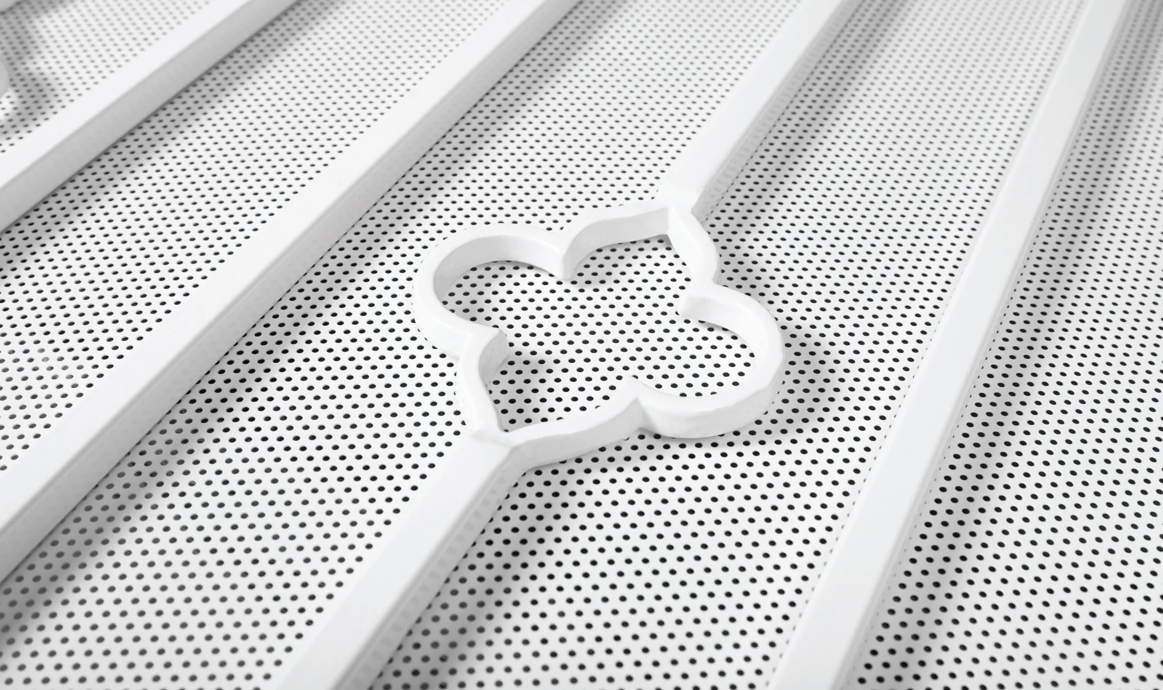 FENCES, HANDRAILS, ROD IRON OR ANY OTHER METAL, WE'VE GOT YOU COVERED.