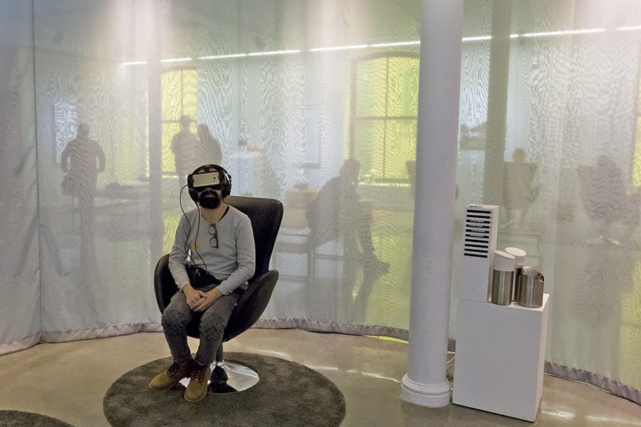 jf-clement-art-director-centre-phi-particles-exposition