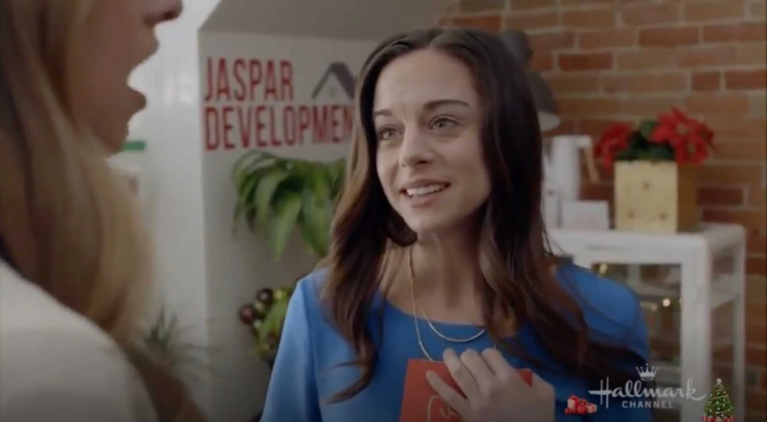 christmas-scavenger-hunt-hallmark-channel-production-designer-jean-francois-clement-6