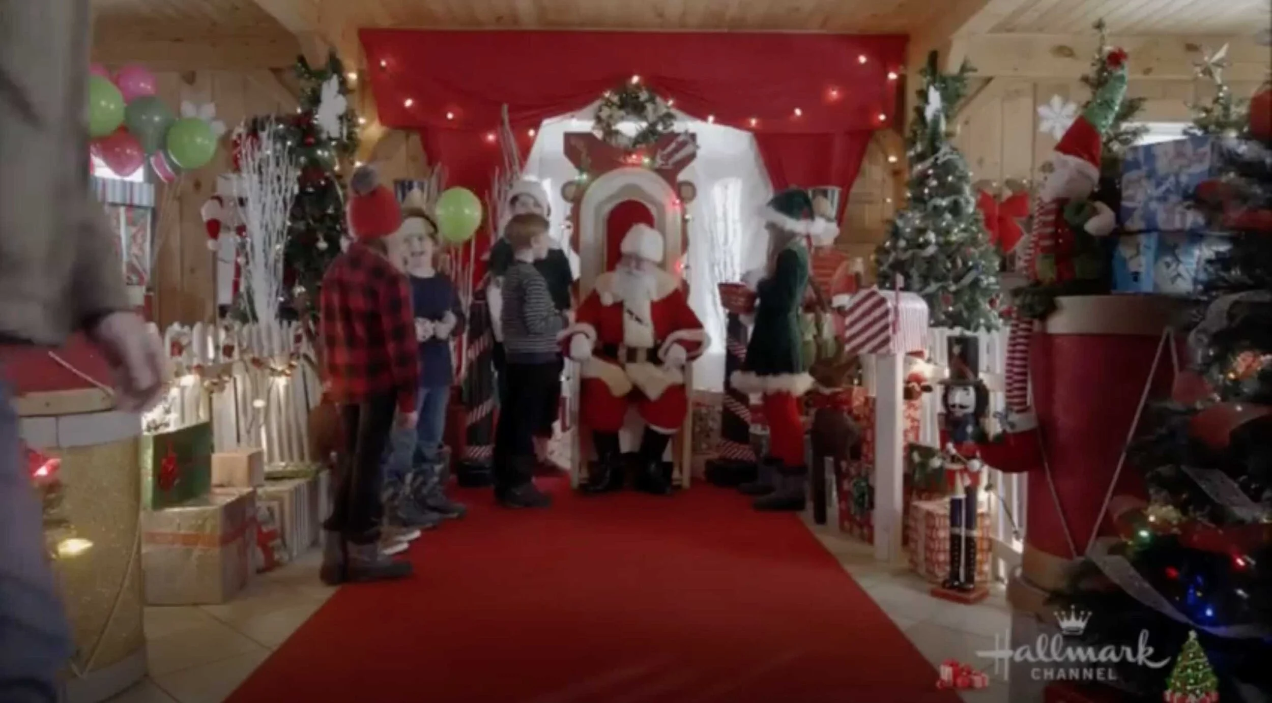 christmas-scavenger-hunt-hallmark-channel-production-designer-jean-francois-clement