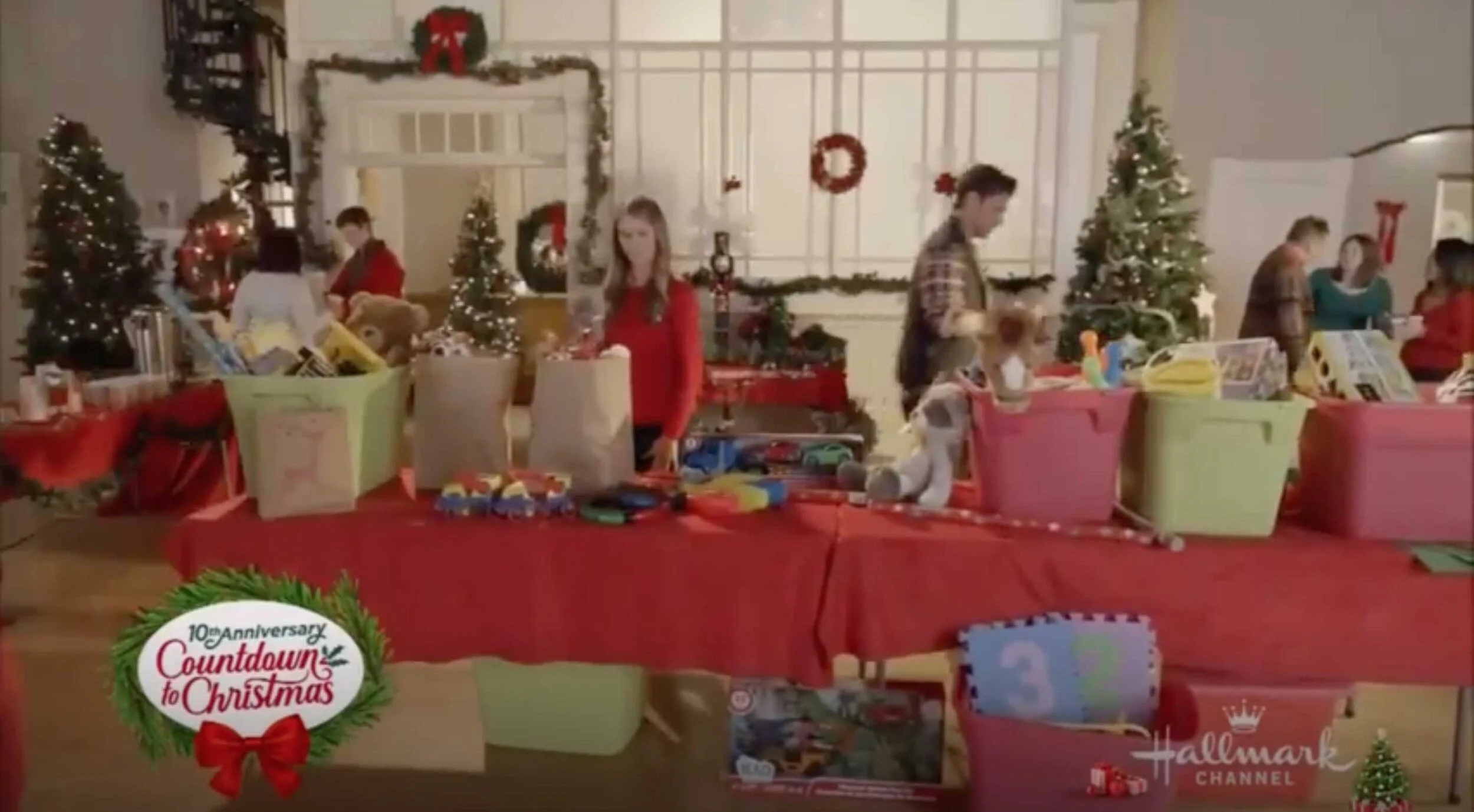 christmas-scavenger-hunt-hallmark-channel-production-designer-jean-francois-clement
