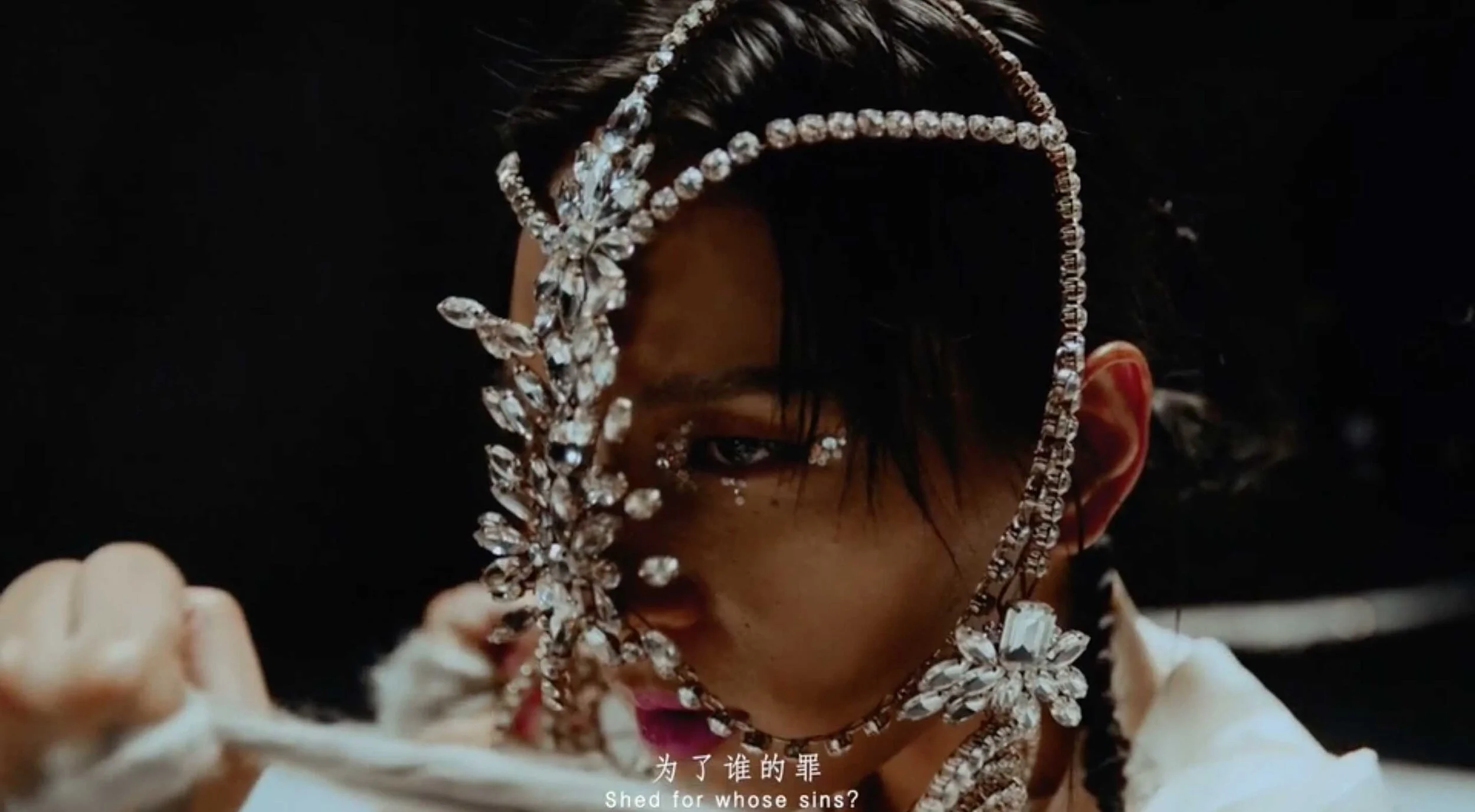 bibi-zhou-lunar-videoclip-production-designer-jf-clement