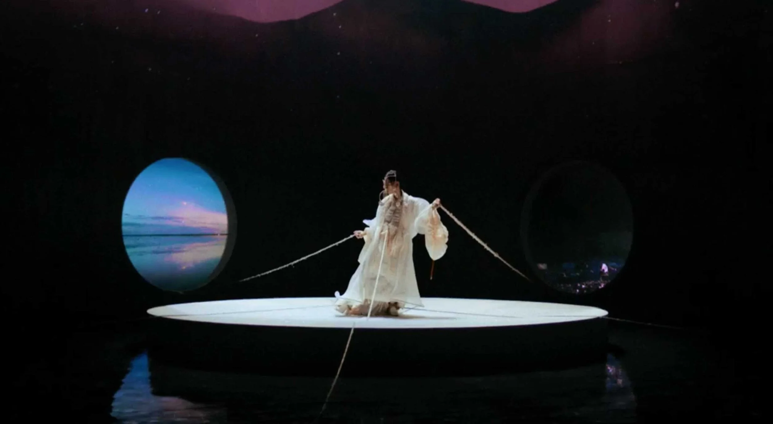 bibi-zhou-lunar-videoclip-production-designer-jf-clement