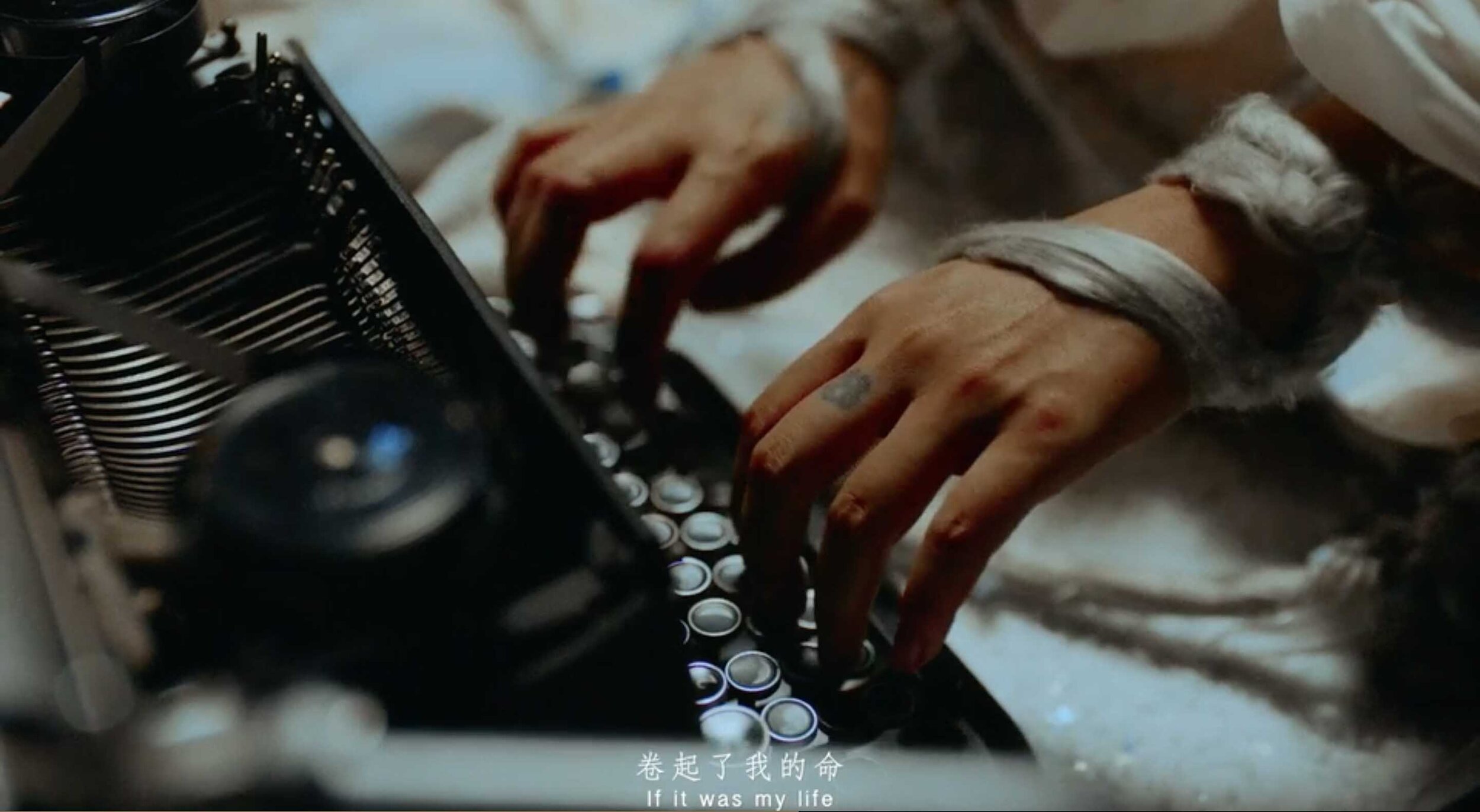 bibi-zhou-lunar-videoclip-production-designer-jf-clement