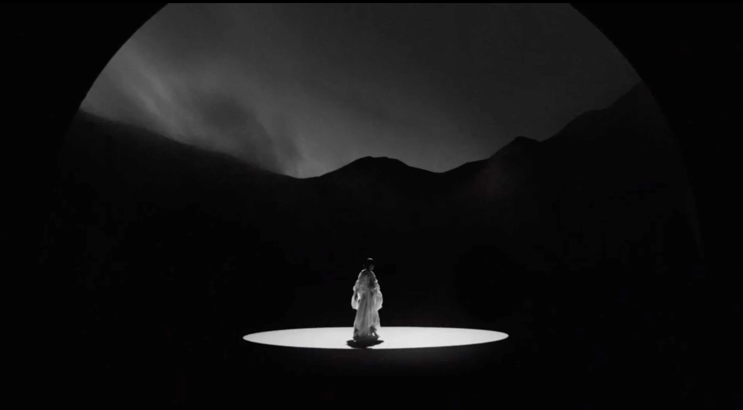 bibi-zhou-lunar-videoclip-production-designer-jf-clement