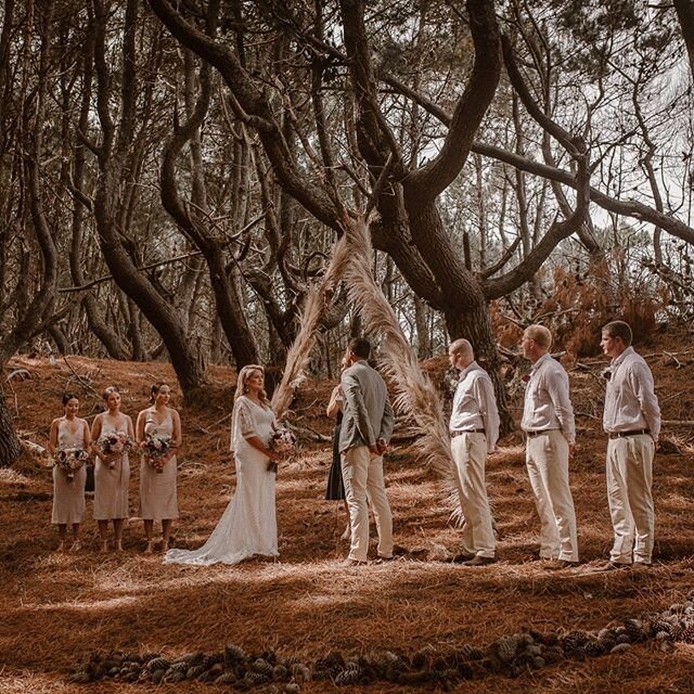 One month ago today!! Congratulations to the gorgeous Chaslin and Gary on your amazing wedding, and your one month anniversary! 
Photo by the lovely @kellyoliverphotography