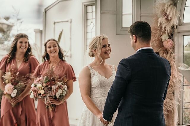 Emma and Simon you gorgeous humans! These two got married at the beginning of a March and had the most relaxed, joyful vibe. Thanks for having me you two 😘

Photo by @pausefilmsandphoto 
Florals and Styling by @themayflowermeadow 
Venue was @thehall