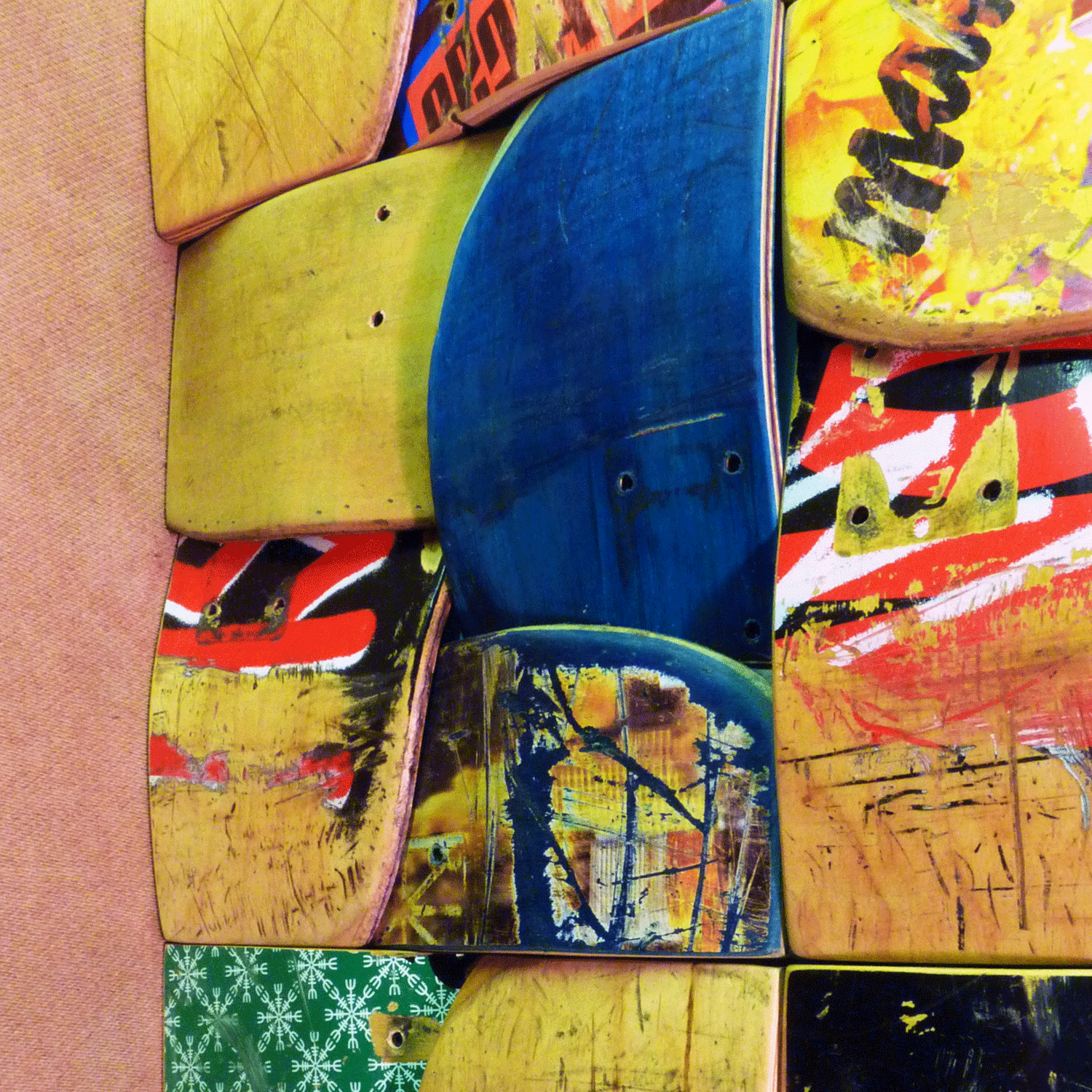 WovenSkateboardWallTile_12x12Detail01.gif