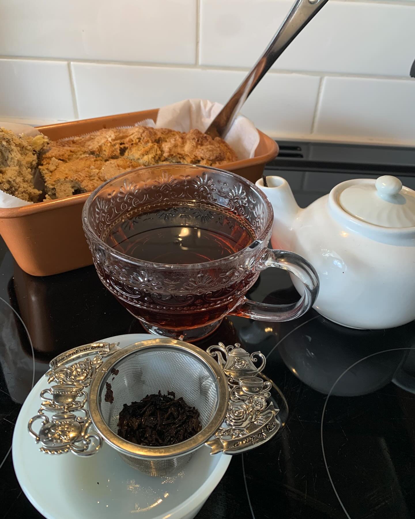 Happy Sunday 🥰 Enjoying a nice cuppa with fresh warm banana bread (see recipe below) Let me know if you make it in the comments&hellip;..#teatime #sundaymornings #bananas  BESTEST BANANA BREAD 

INGREDIENTS
&bull;	2-3 very&nbsp;ripe bananas, peeled
