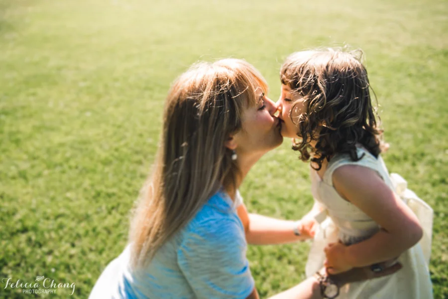 Family Session at Ambleside Beach on a Spring Morning | West Vancouver Family Photographer