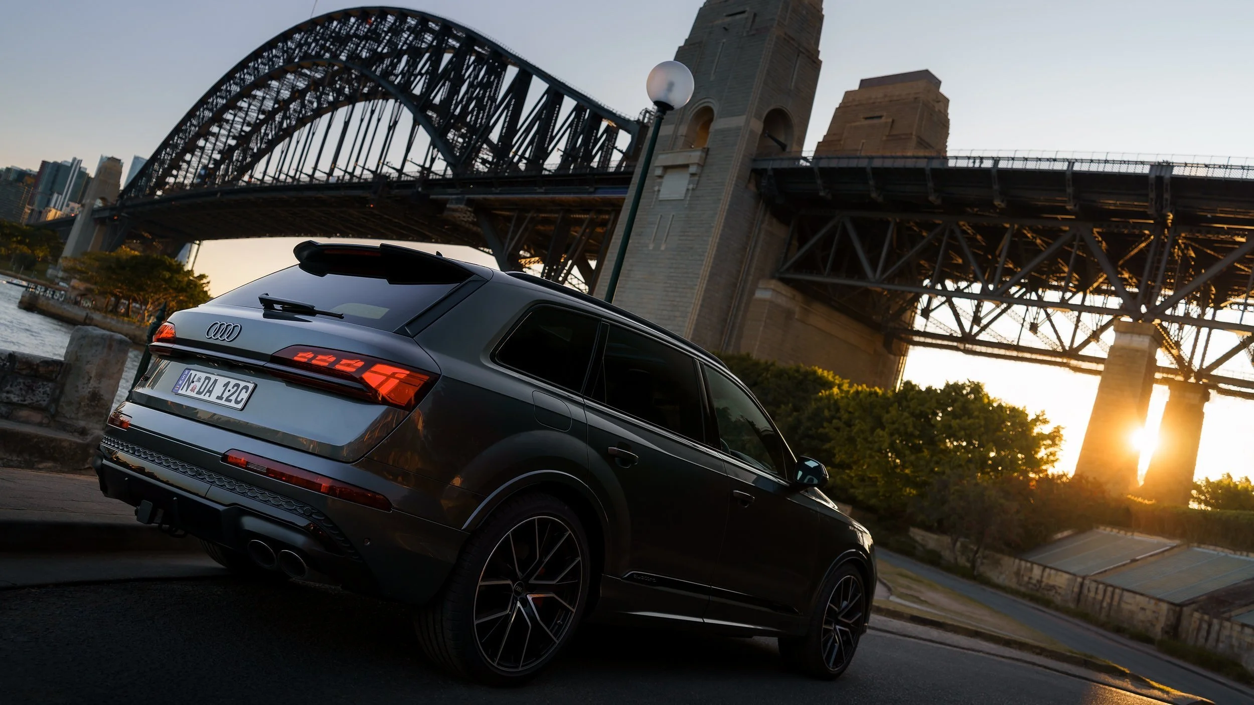 Audi+SQ7+%2818+of+19%29.jpg
