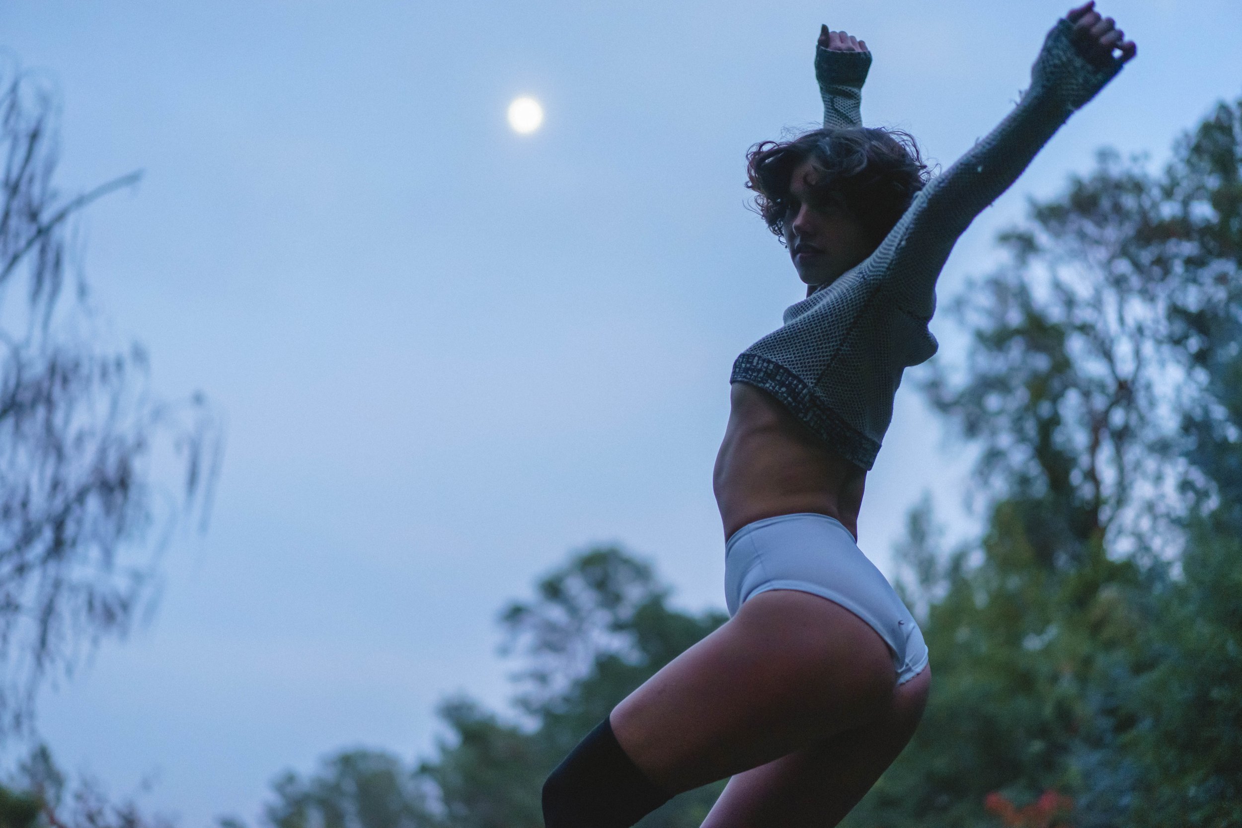 LikeTheMoon.0998.jpg